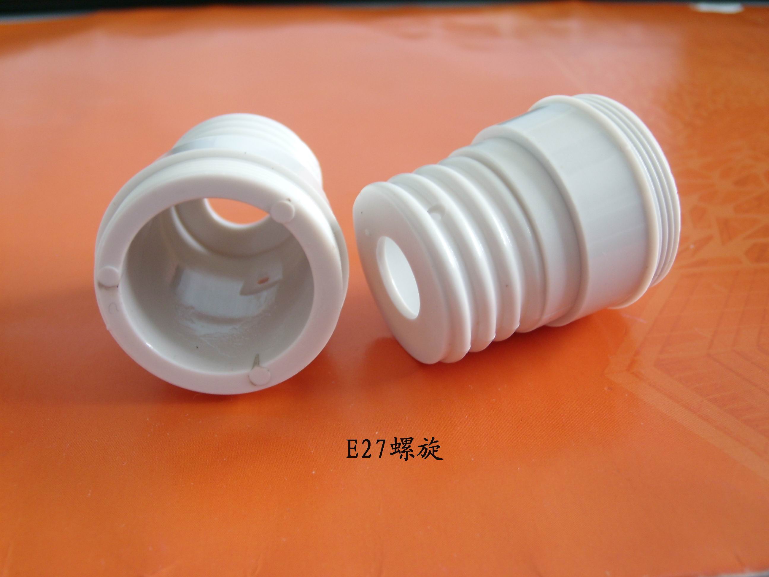旭錦供應(yīng)塑膠支架，燈頭