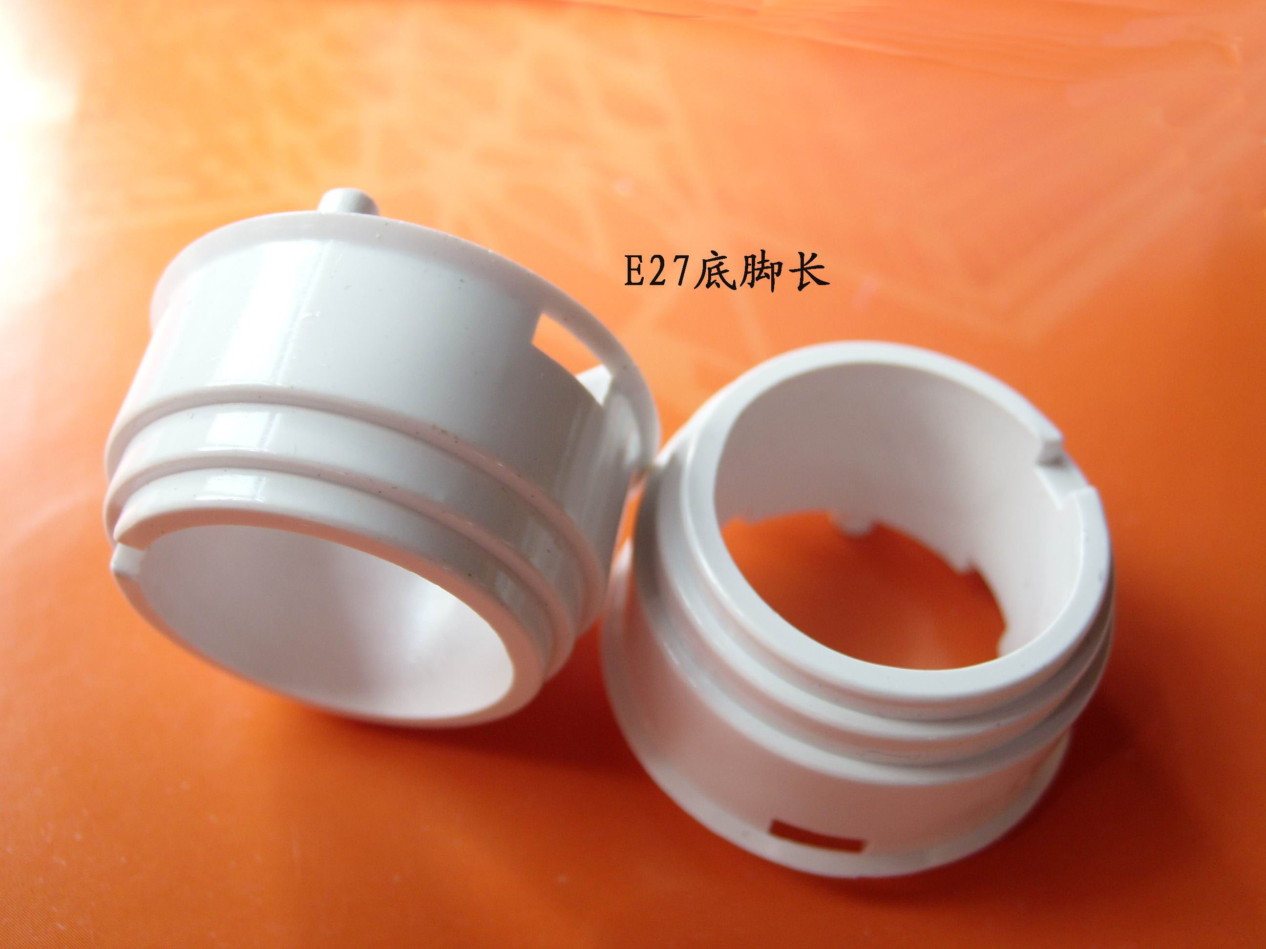 旭錦供應(yīng)塑膠支架，燈頭
