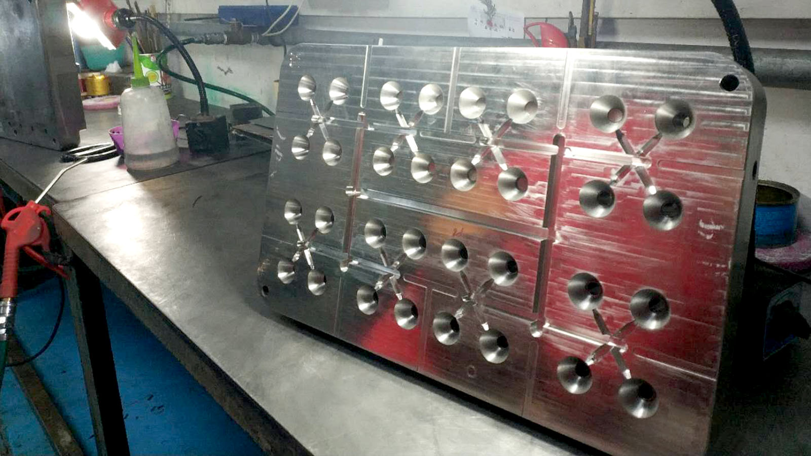 旭錦塑膠模具，光學(xué)透鏡模具